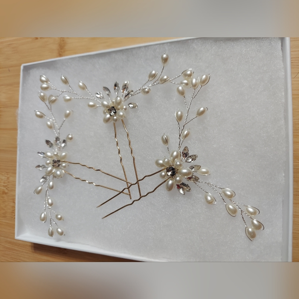 NIB Hair Couture Pearl, Faceted Crystal & Rhinestone Jewel Hair Pin Pieces (3)
